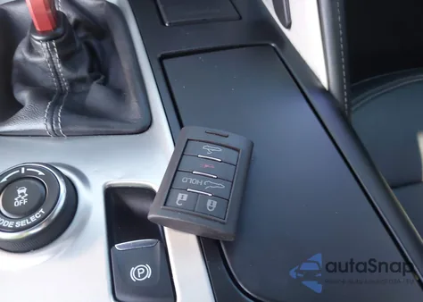 2014 Chevrolet Corvette Stingray Z51 z USA, uszkodzony, nr VIN 1G1YL3D70E5110276